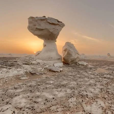 White Desert's Chicken Rock
